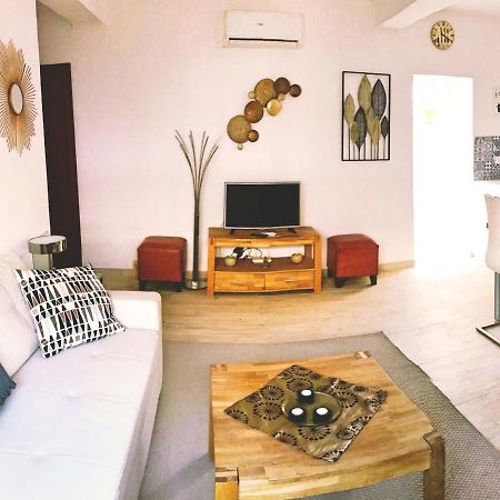 Town House With Patio In Quiet Residential Area 10 Min From Beach Торремолинос Экстерьер фото